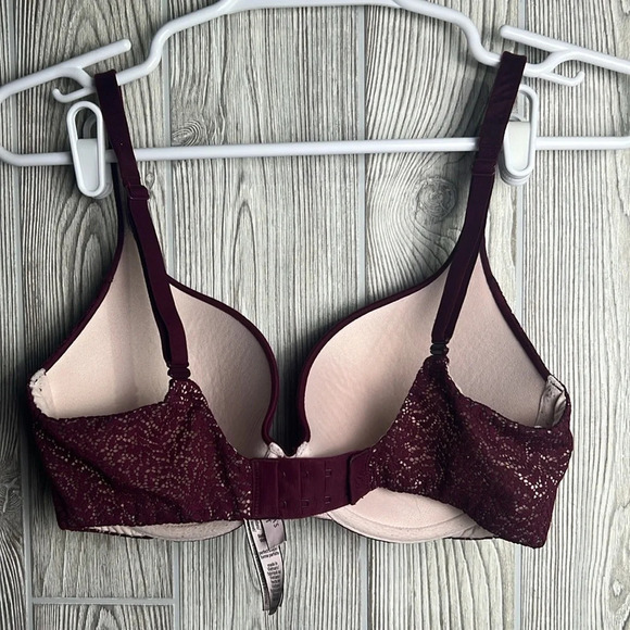 Women’s Victoria Secret Body By Victoria Perfect Shape 32DD - Picture 4 of 4